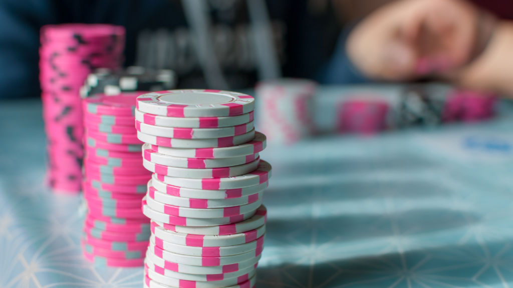 Основные правила игры в покер: как начать и выиграть