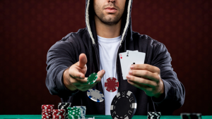 Покер комбинации как выиграть в карточной игре